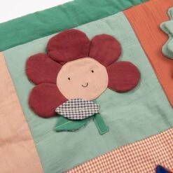Moulin Roty Tapis D'éveil Pomme Des Bois -Magasin de jouets 3575676750759 3575676750759 8BaseMedia 550Wx550H