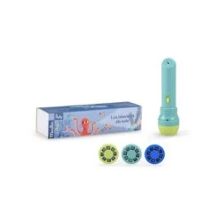 Moulin Roty Lampe à Histoires Les Aventures De Paulie 7 Moulin Roty Lampe à Histoires Les Aventures De Paulie -Magasin de jouets 3575676763605 3575676763605 4BaseMedia 550Wx550H