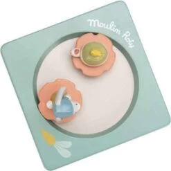 Moulin Roty Boîte à Musique Trois Petits Lapins 10 Moulin Roty Boîte à Musique Trois Petits Lapins -Magasin de jouets boite a musique trois petits lapins 4