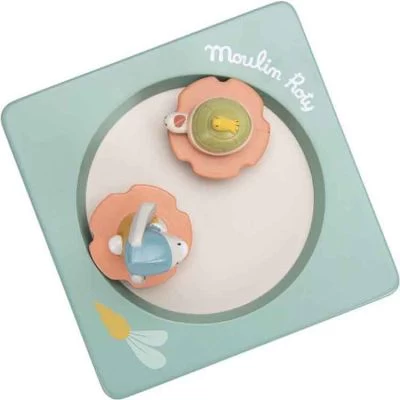Moulin Roty Boîte à Musique Trois Petits Lapins 6 Moulin Roty Boîte à Musique Trois Petits Lapins – Image 4