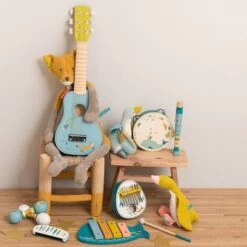 Moulin Roty Guitare Renard Chaussette Le Voyage D'Olga -Magasin de jouets guitare renard chaussette le voyage d olga 3