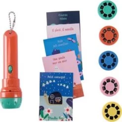 Moulin Roty Lampe à Histoires Livre Les Jolies Comptines 8 Moulin Roty Lampe à Histoires Livre Les Jolies Comptines -Magasin de jouets lampe a histoires livre les jolies comptines 3