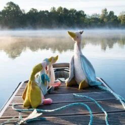 Moulin Roty Peluche Petite Oie Bleue Plumette Le Voyage D'Olga (23 Cm) -Magasin de jouets peluche petite oie bleue plumette le voyage d olga 23 cm 5